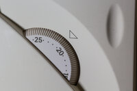 Efficiëntie en eenvoud met analoge thermostaten Efficiëntie en eenvoud met analoge thermostaten